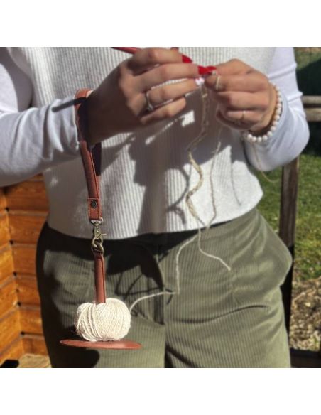 Gyrit- porte-fil avec dragonne coloris rich brown